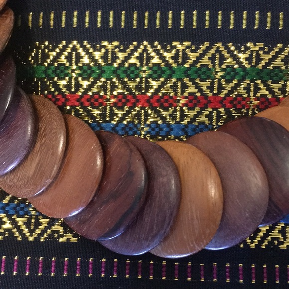 🌟5/$20 Wooden Necklace - Picture 3 of 3